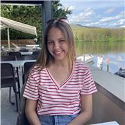 Je suis étudiante en licence d’espagnol à l’université.